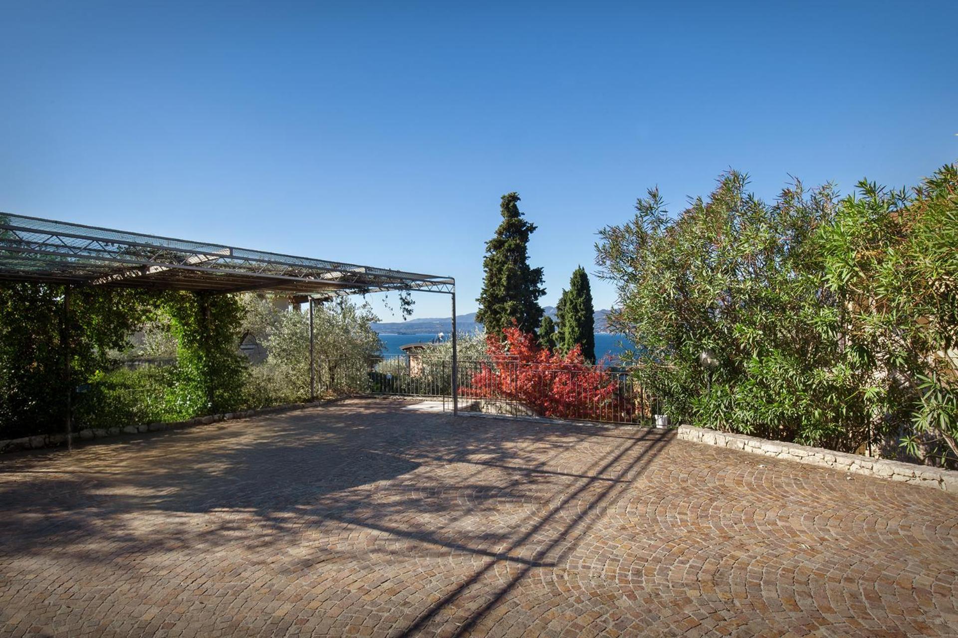 Villa Loncrino - Fine Living Torri Del Benaco Exterior photo