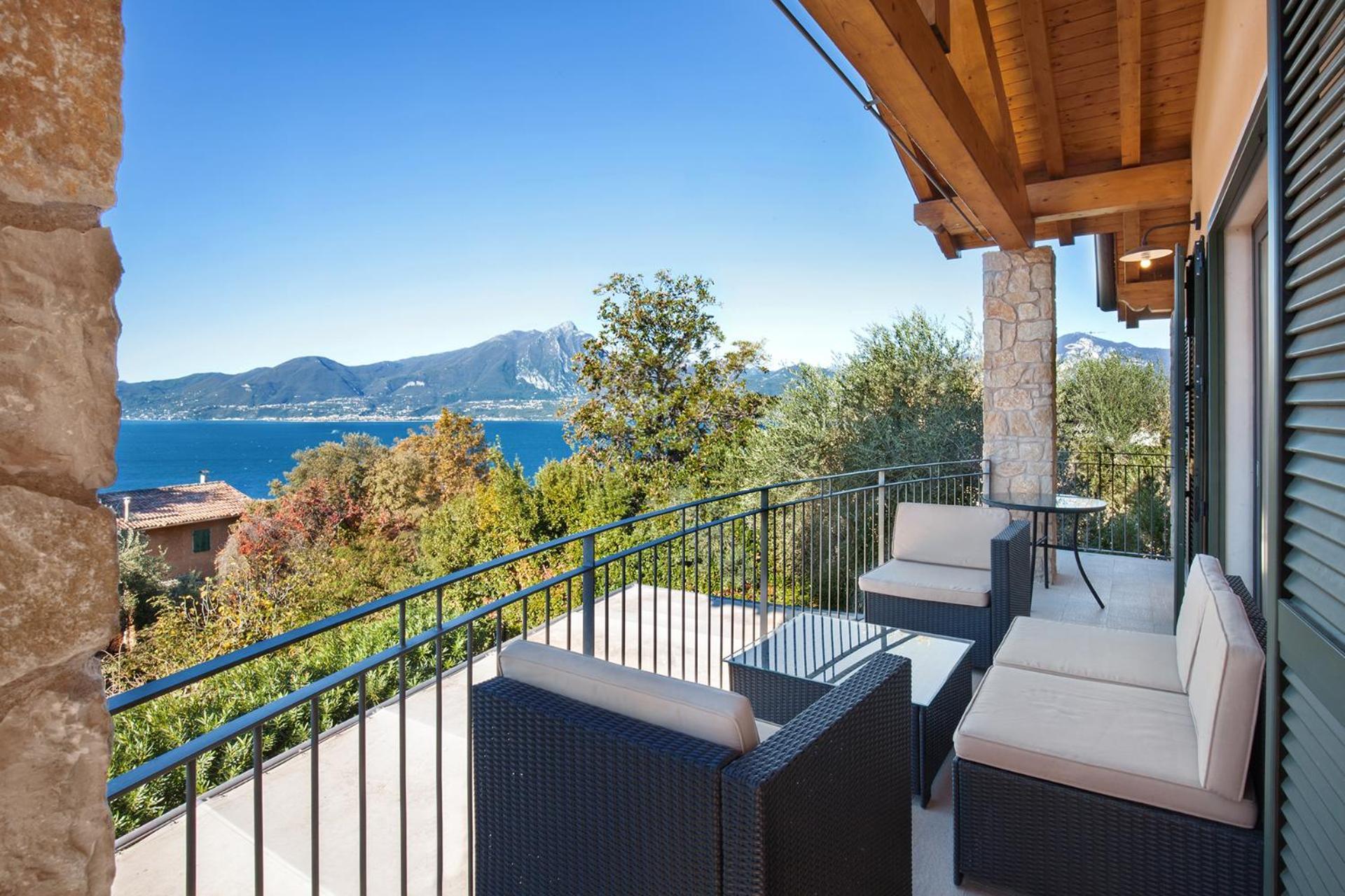 Villa Loncrino - Fine Living Torri Del Benaco Exterior photo